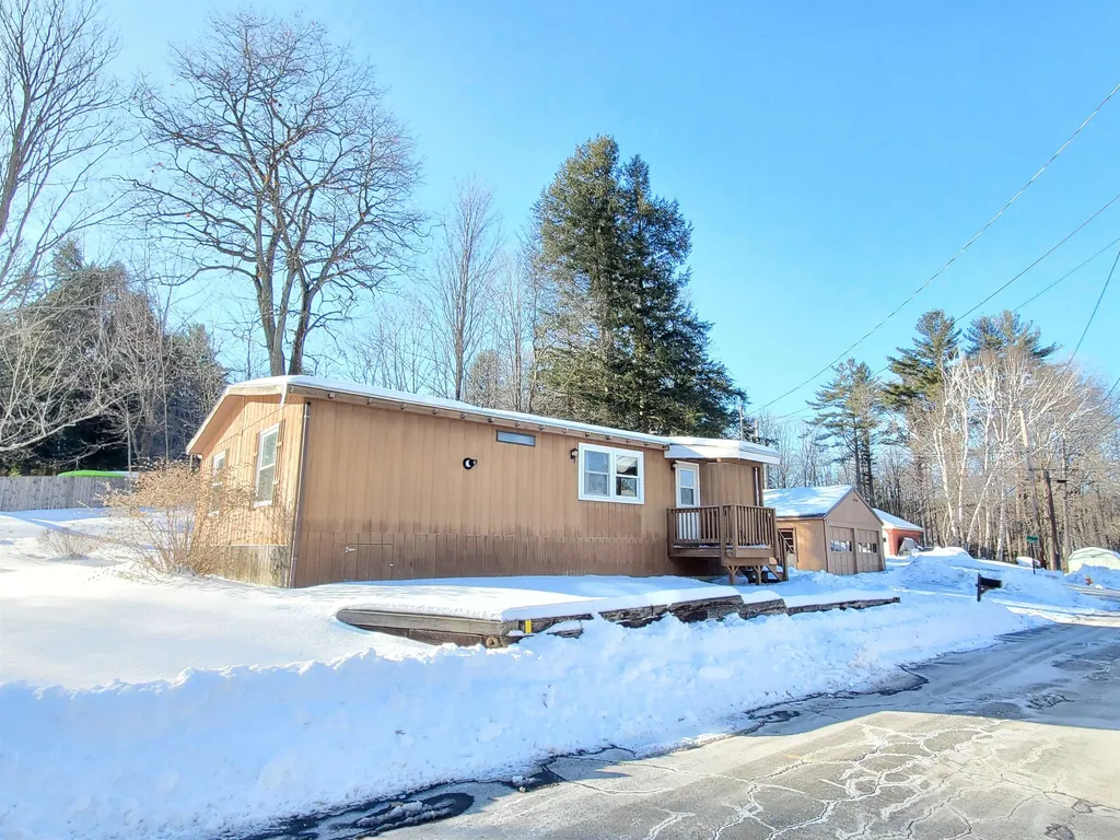 7 Dartmouth Street Enfield NH 03748