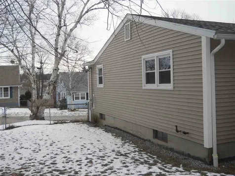 26 Memorial Drive Manchester NH 03103