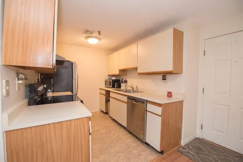 411 Abbott Farm Lane Hudson NH 03051