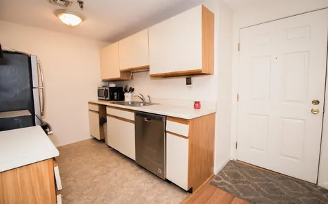 411 Abbott Farm Lane Hudson NH 03051