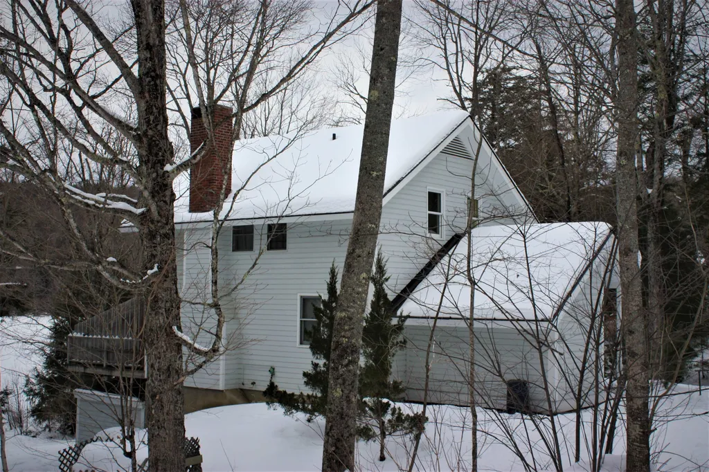 123 Grove Road Barnard VT 05031
