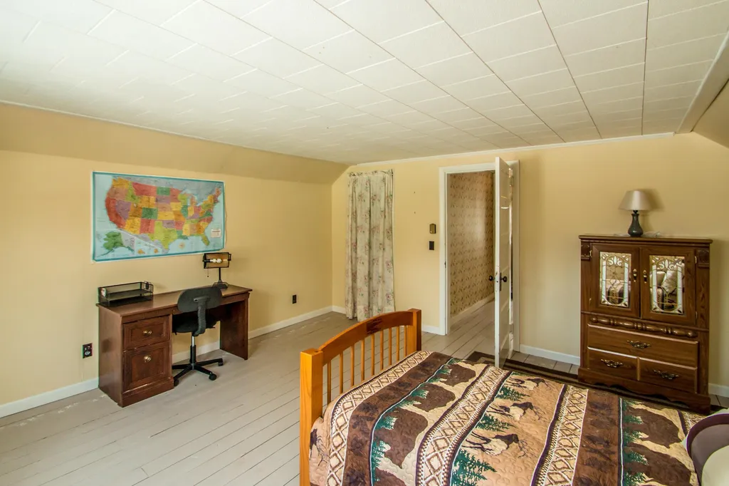 77 South Lunenburg Road Lunenburg VT 05906