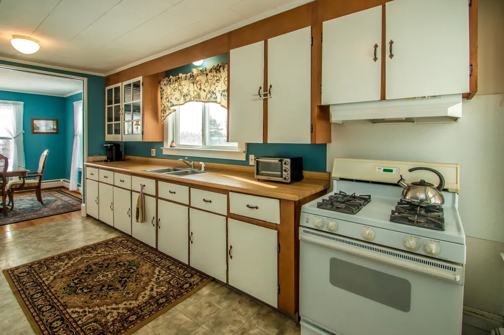 77 South Lunenburg Road Lunenburg VT 05906
