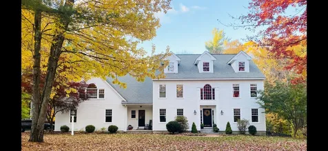 52 Powder Hill Road Bedford NH 03110