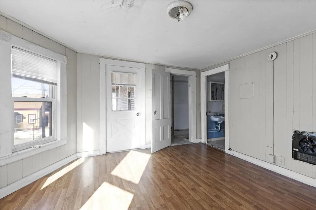 34 Chestnut Street Rochester NH 03867