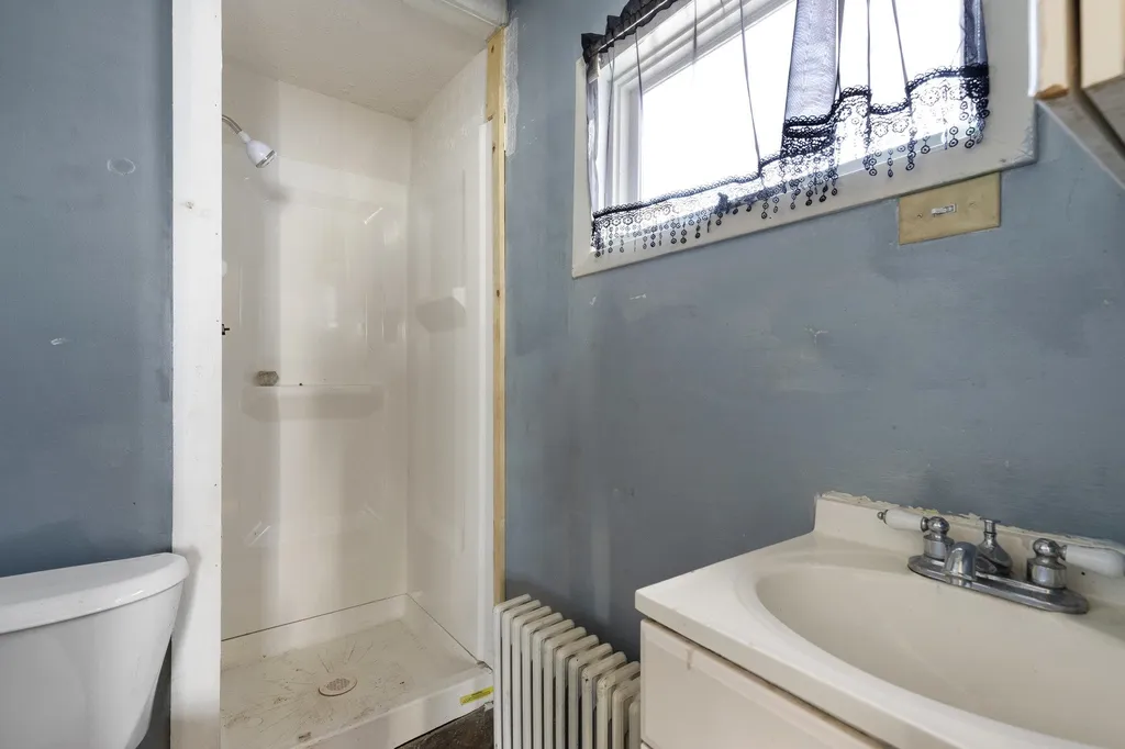 34 Chestnut Street Rochester NH 03867