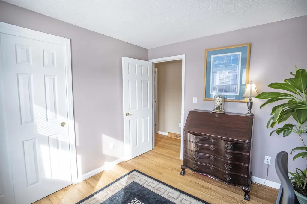 45 Brinton Drive Nashua NH 03064