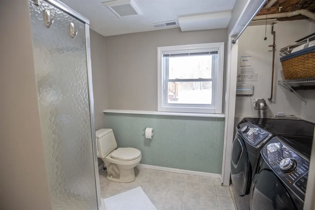 45 Brinton Drive Nashua NH 03064