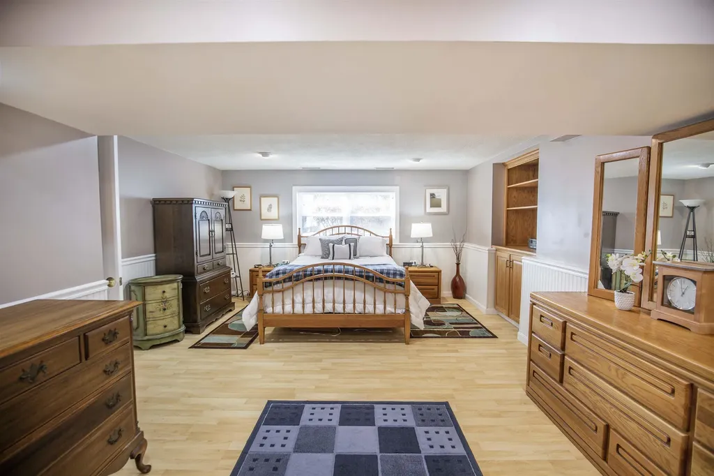45 Brinton Drive Nashua NH 03064