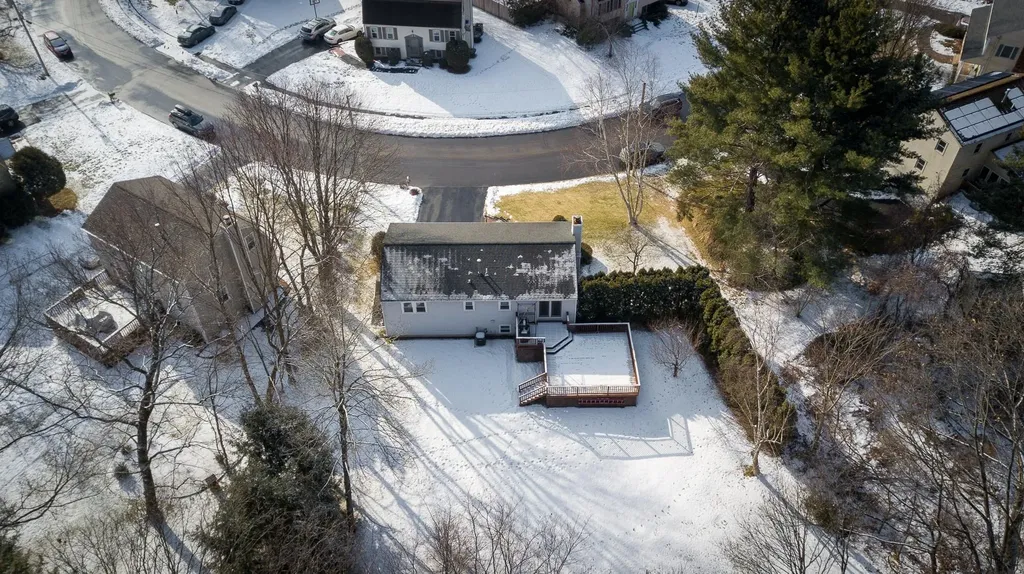 45 Brinton Drive Nashua NH 03064