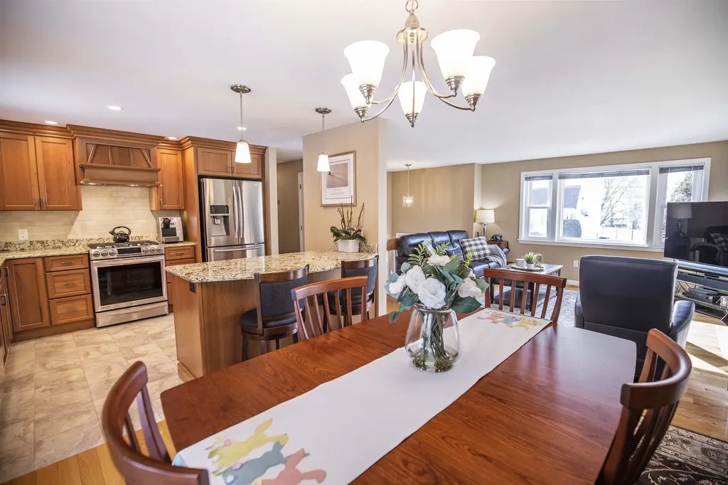 45 Brinton Drive Nashua NH 03064