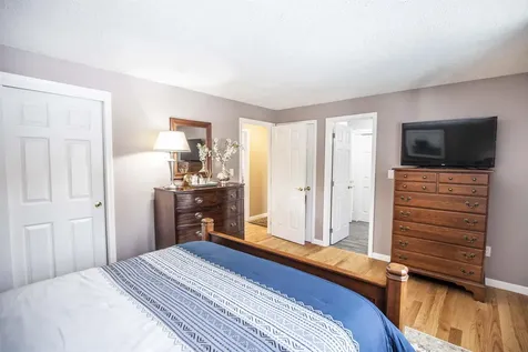 45 Brinton Drive Nashua NH 03064