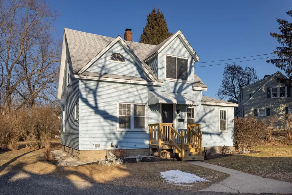 12 Lilac Lane Eliot ME 03903