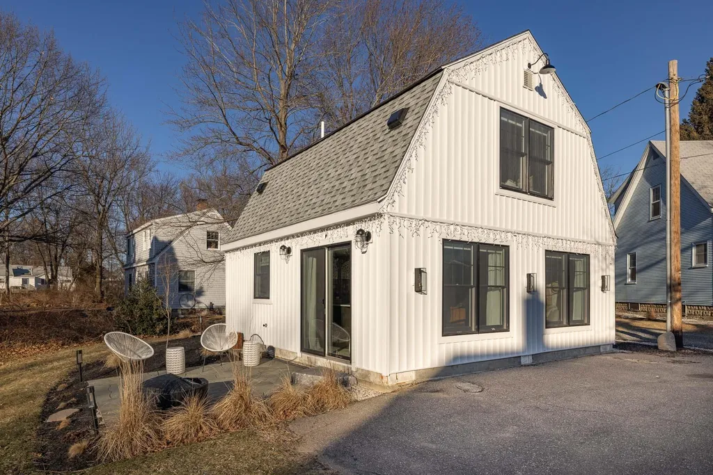12 Lilac Lane Eliot ME 03903