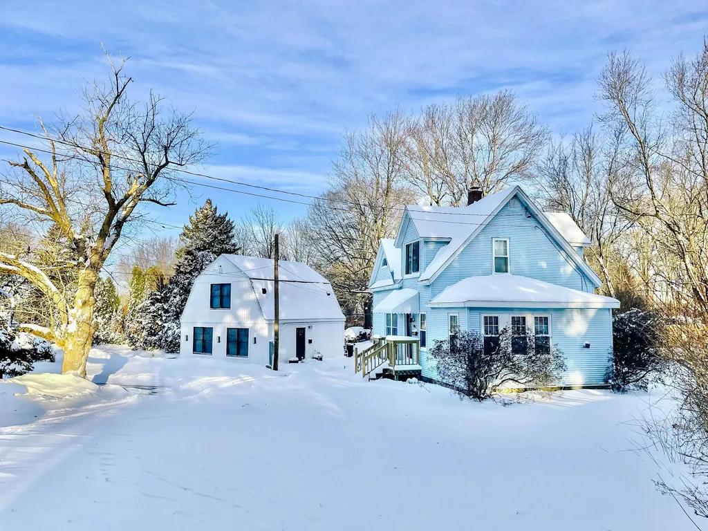 12 Lilac Lane Eliot ME 03903