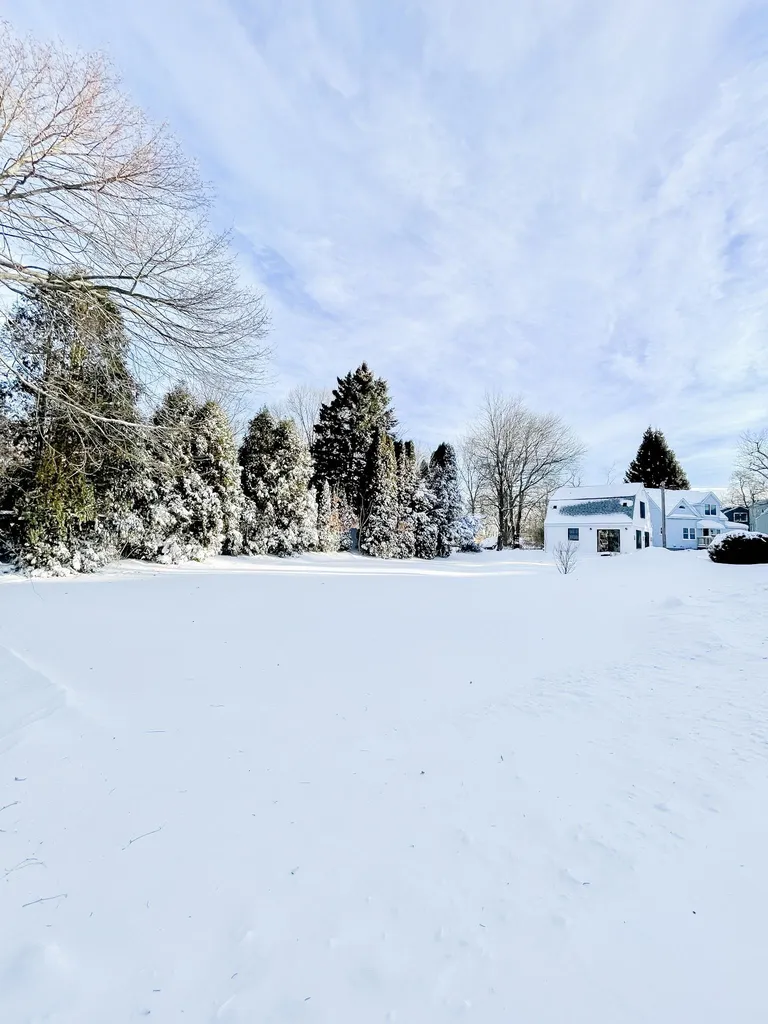 12 Lilac Lane Eliot ME 03903