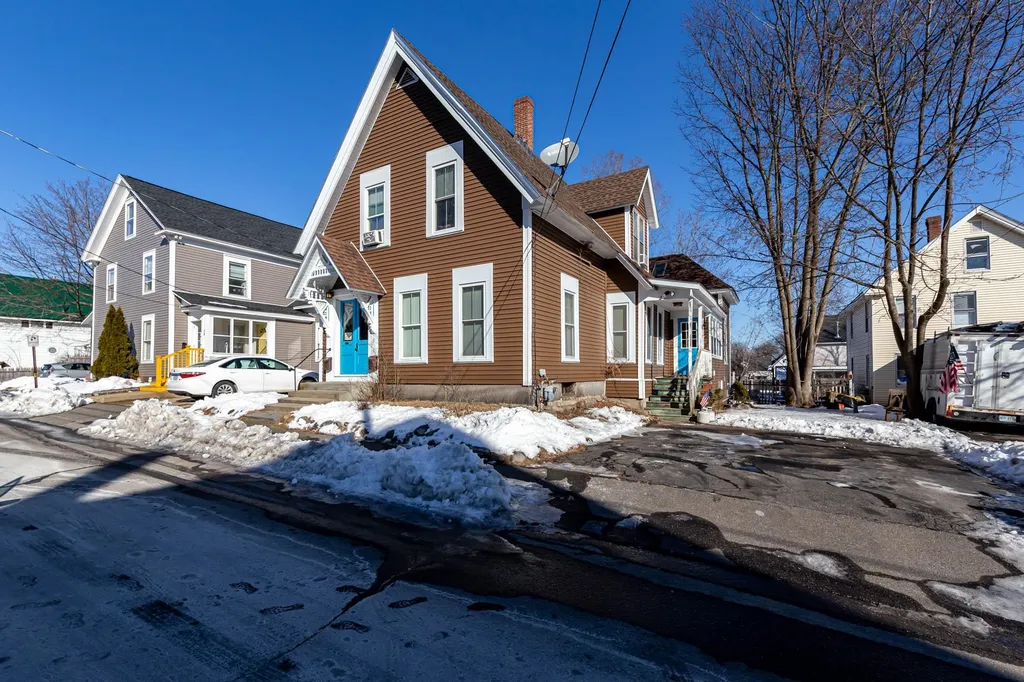 22 Lyndon Street Concord NH 03301