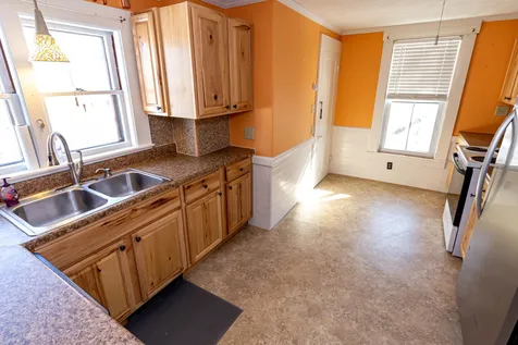 22 Lyndon Street Concord NH 03301