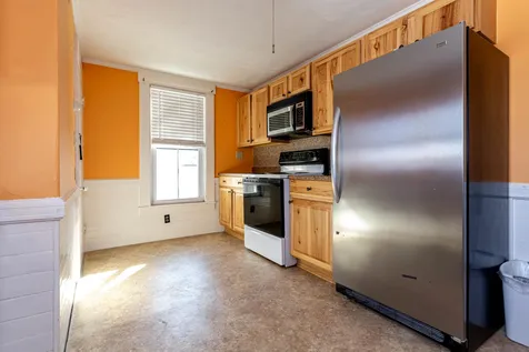 22 Lyndon Street Concord NH 03301