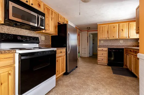 22 Lyndon Street Concord NH 03301