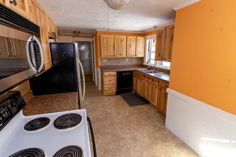 22 Lyndon Street Concord NH 03301