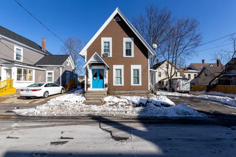 22 Lyndon Street Concord NH 03301