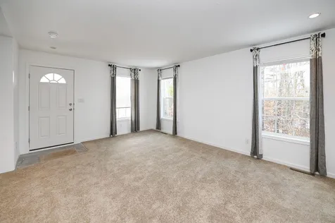 25 Sharon Way Fremont NH 03044