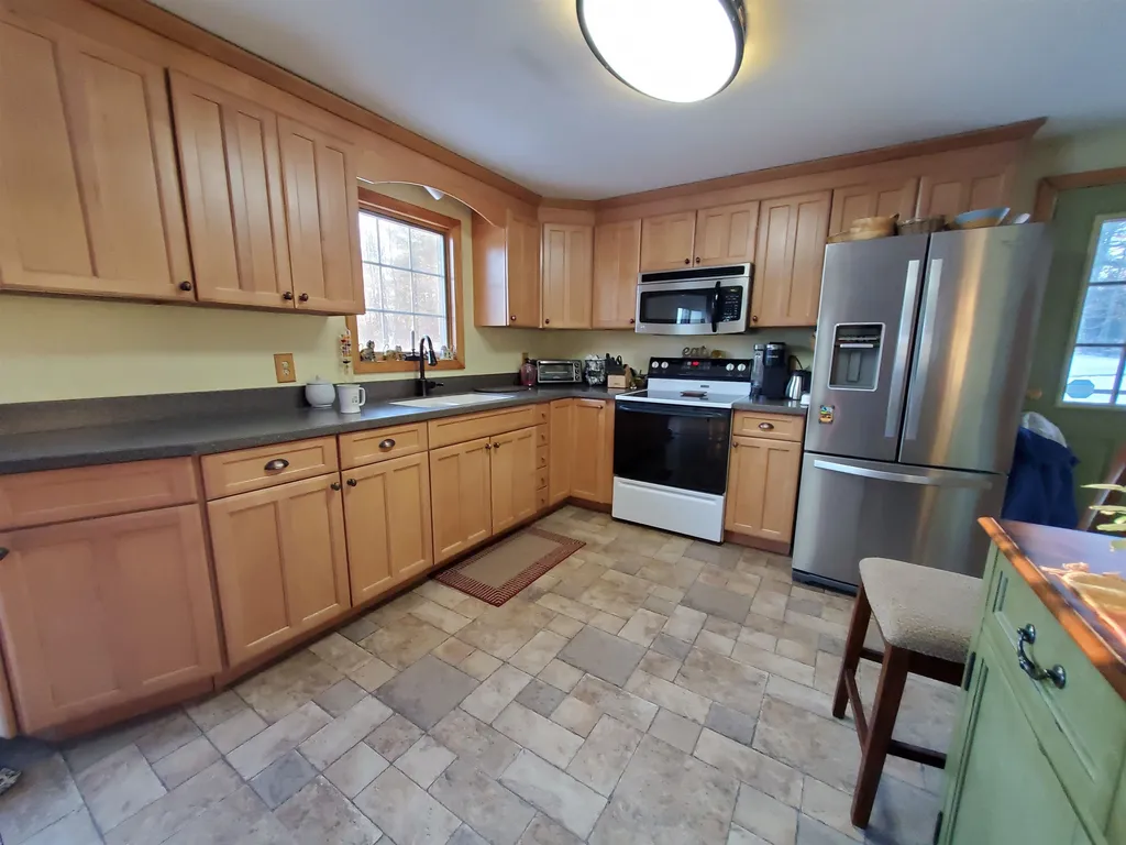 39 Hill Court Canaan NH 03741