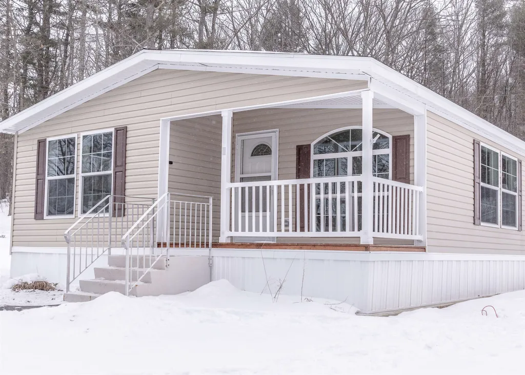 8 Garden Way Troy NH 03465
