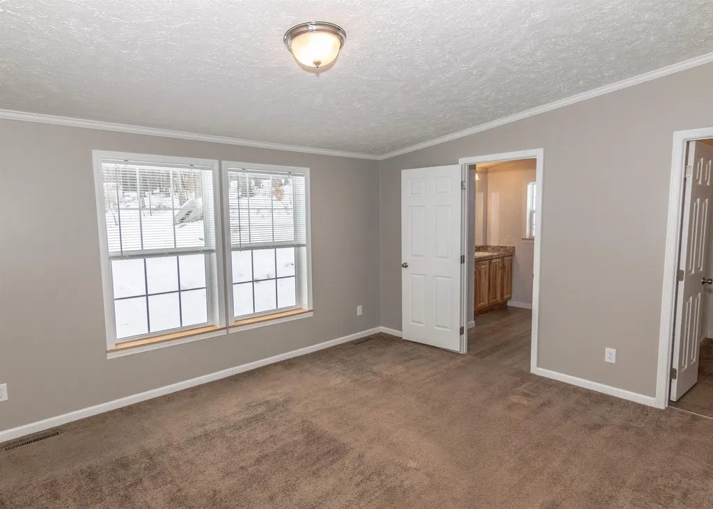 8 Garden Way Troy NH 03465