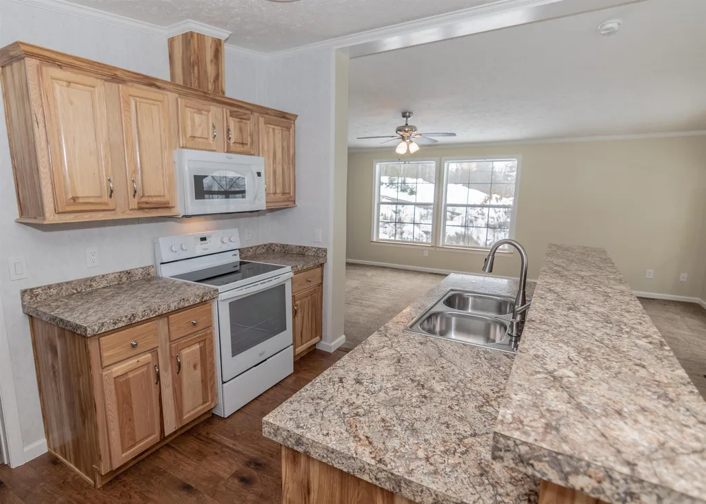 8 Garden Way Troy NH 03465