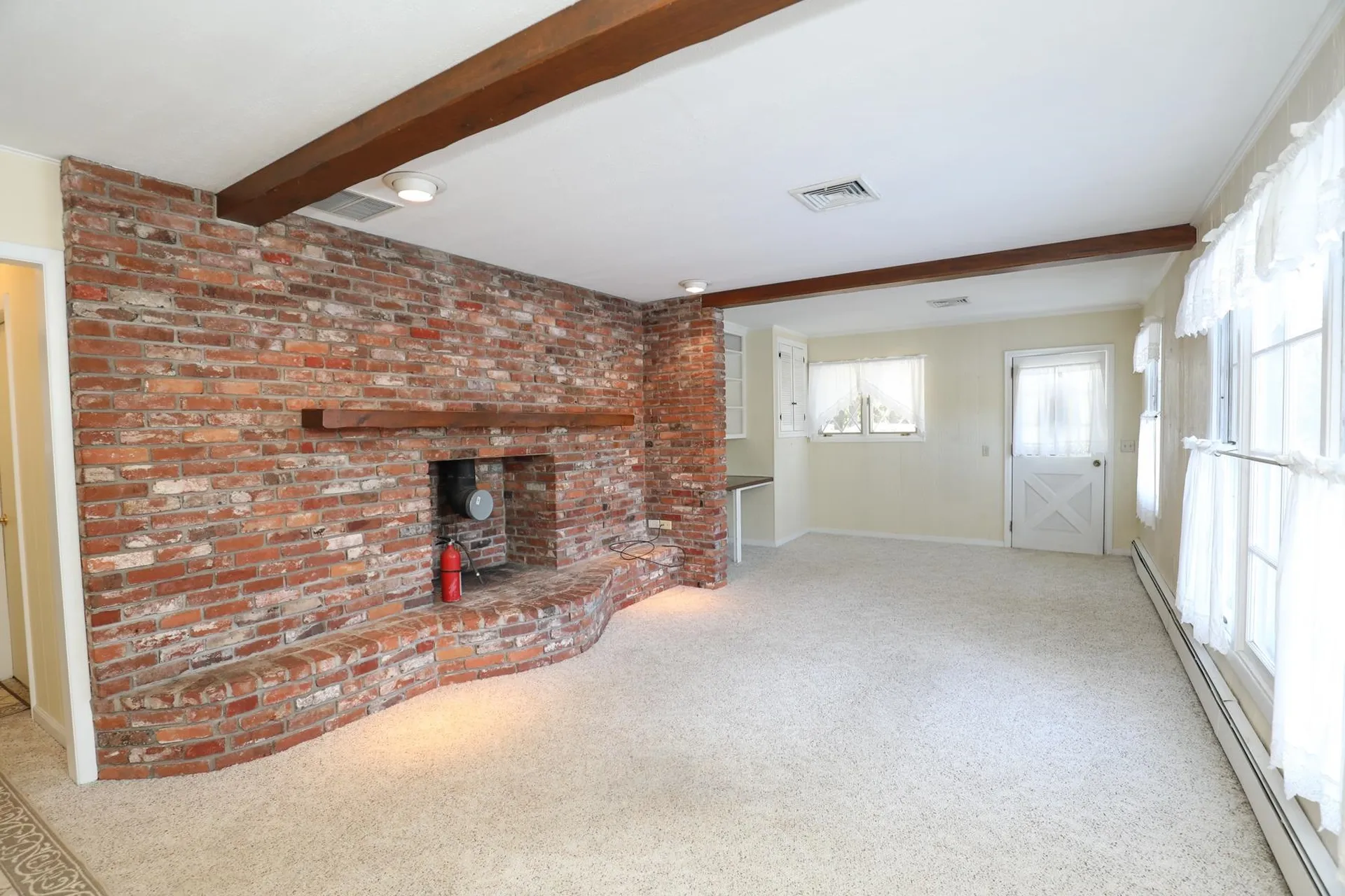 11 Strawberry Hill Road Bedford NH 03110-5608