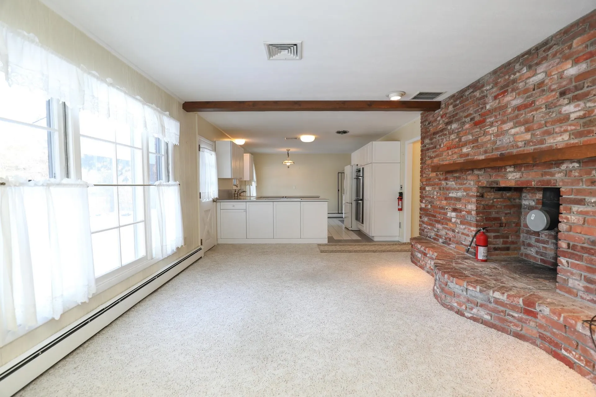 11 Strawberry Hill Road Bedford NH 03110-5608