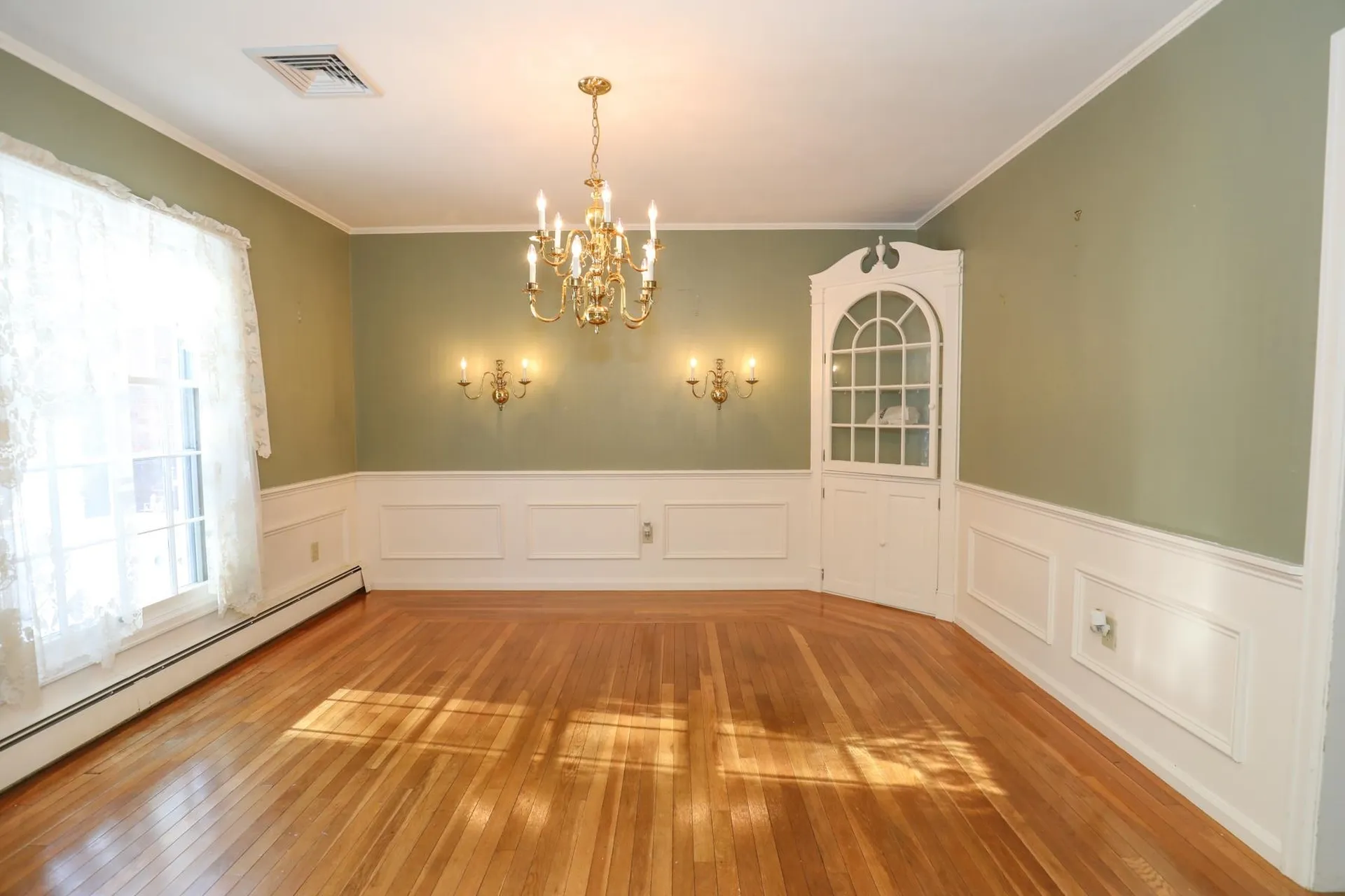 11 Strawberry Hill Road Bedford NH 03110-5608