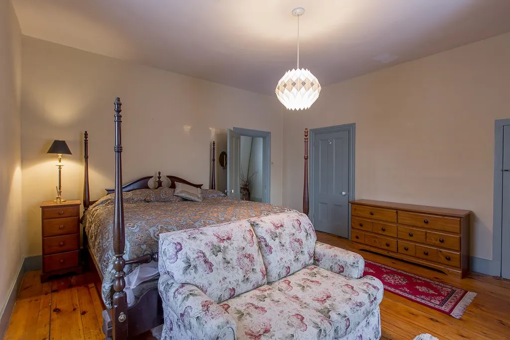 27 Pleasant Street Epping NH 03042