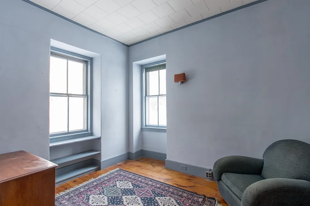 27 Pleasant Street Epping NH 03042