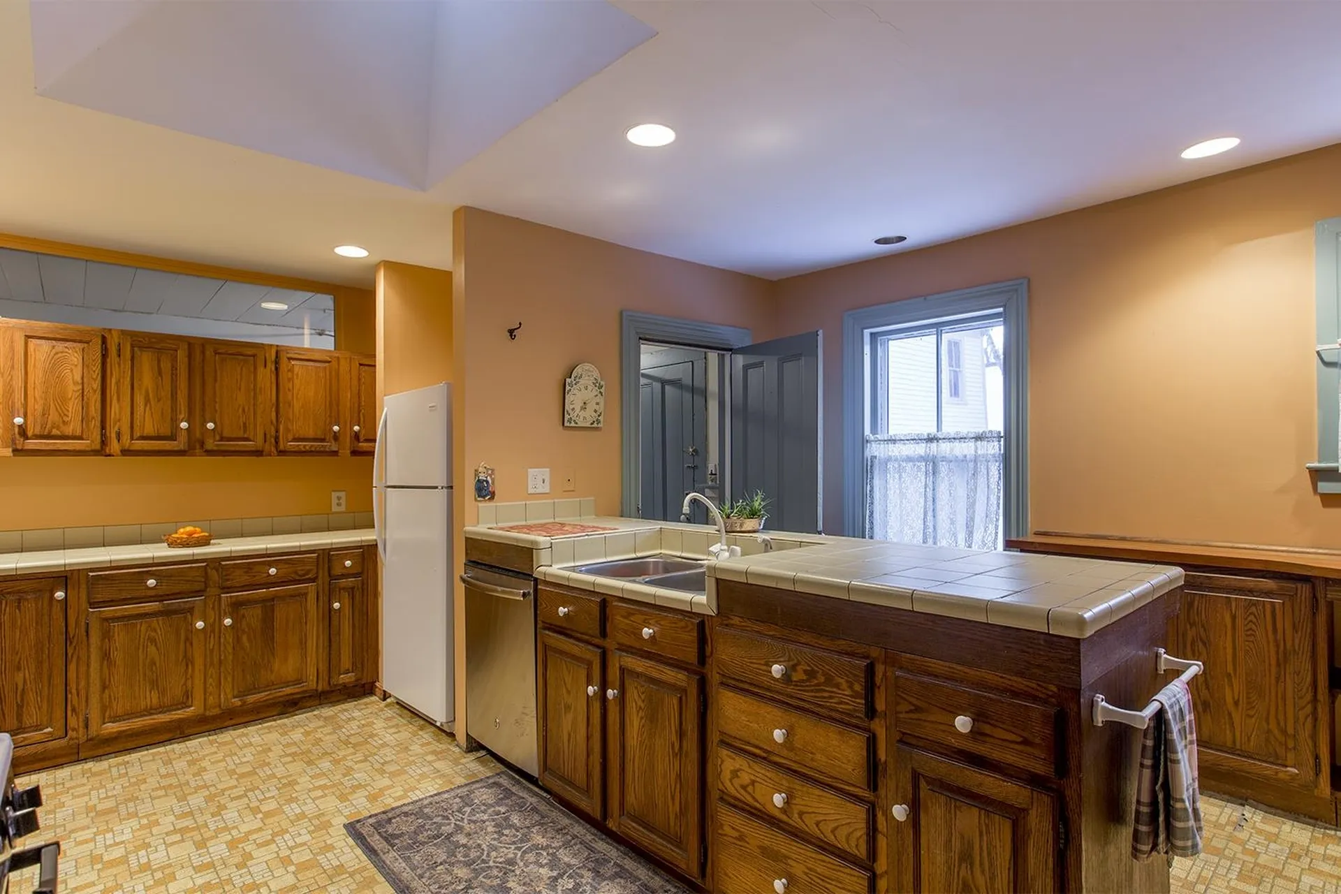 27 Pleasant Street Epping NH 03042