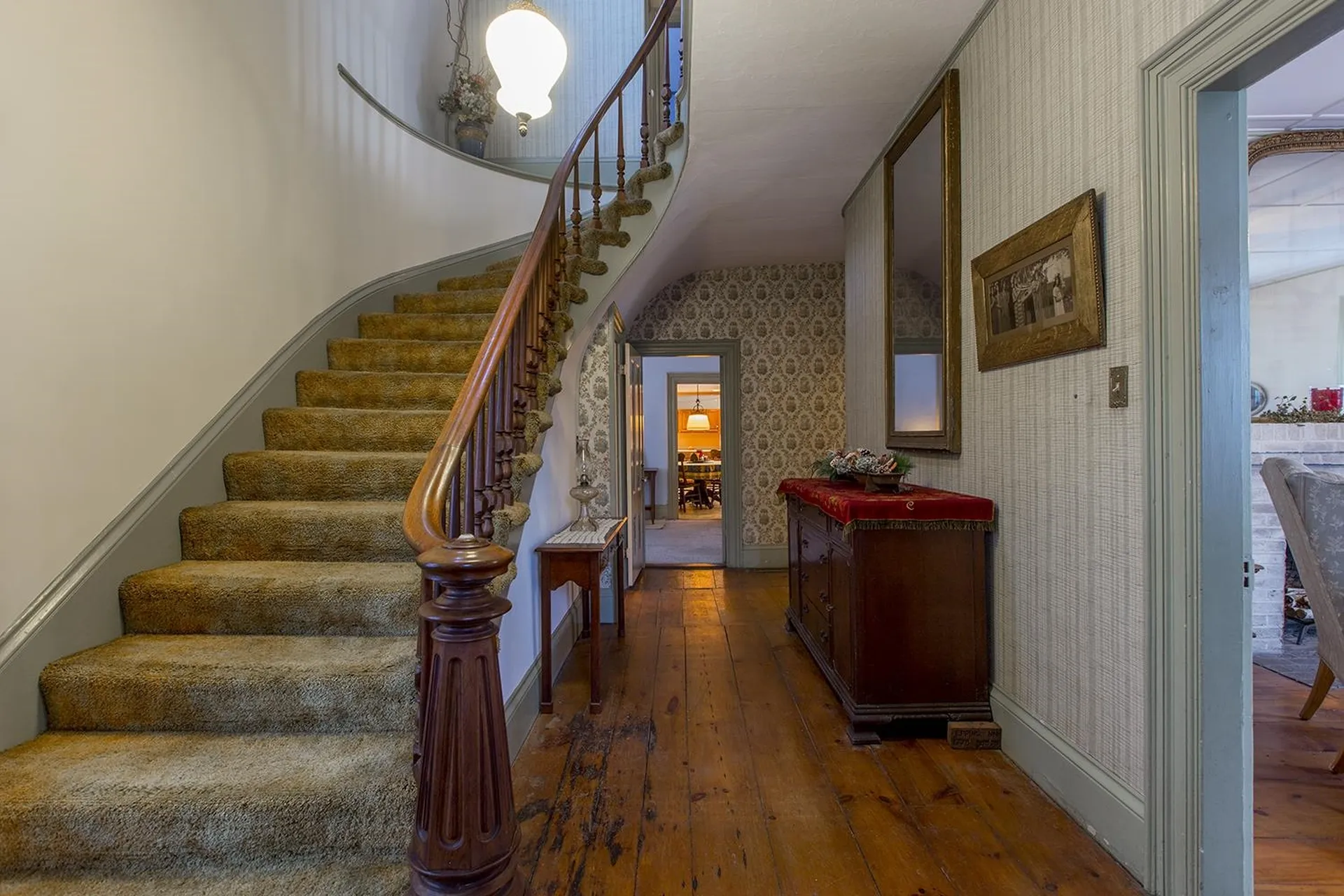 27 Pleasant Street Epping NH 03042
