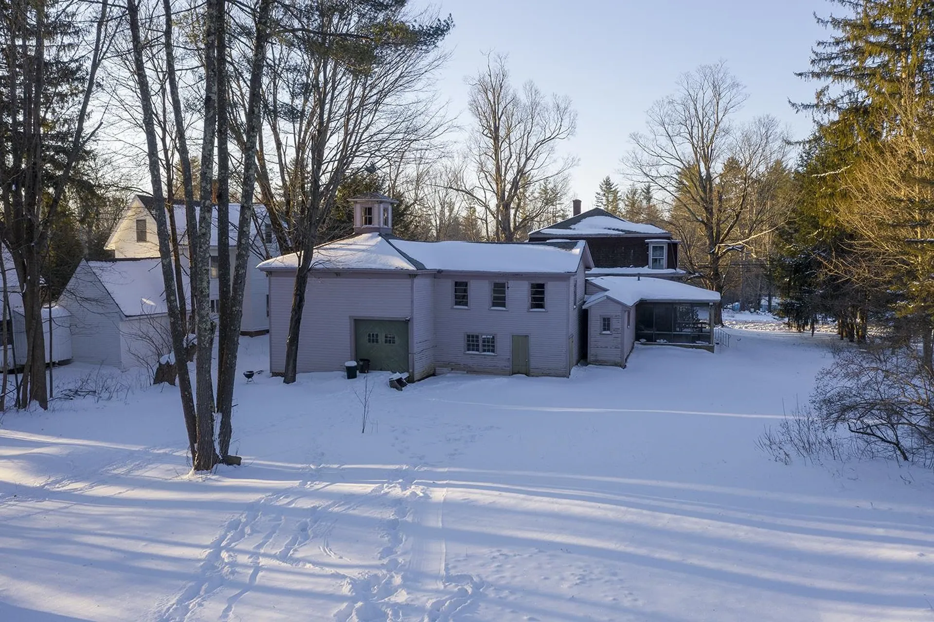 27 Pleasant Street Epping NH 03042
