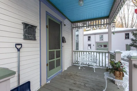 27 Pleasant Street Epping NH 03042