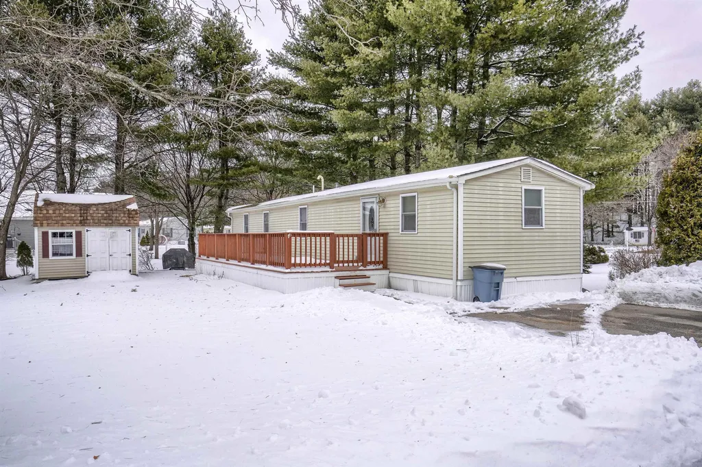 16 Skyview Drive Nashua NH 03062