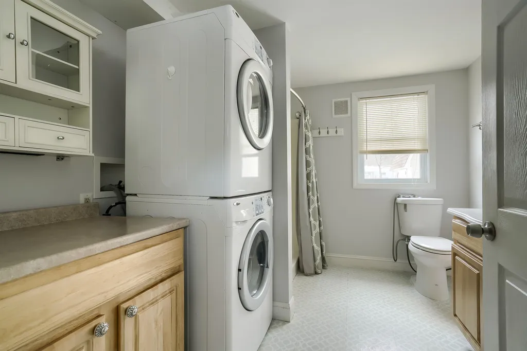 16 Skyview Drive Nashua NH 03062