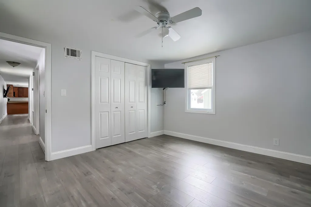 16 Skyview Drive Nashua NH 03062