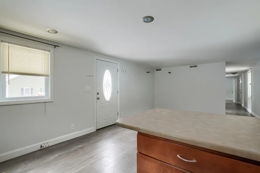 16 Skyview Drive Nashua NH 03062