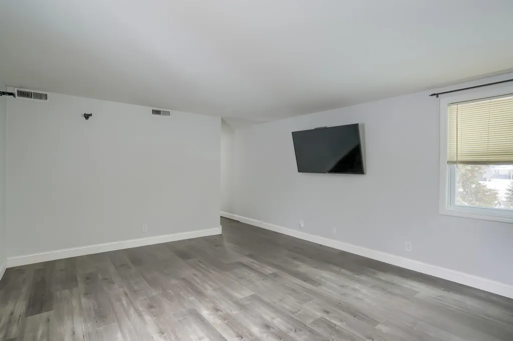 16 Skyview Drive Nashua NH 03062