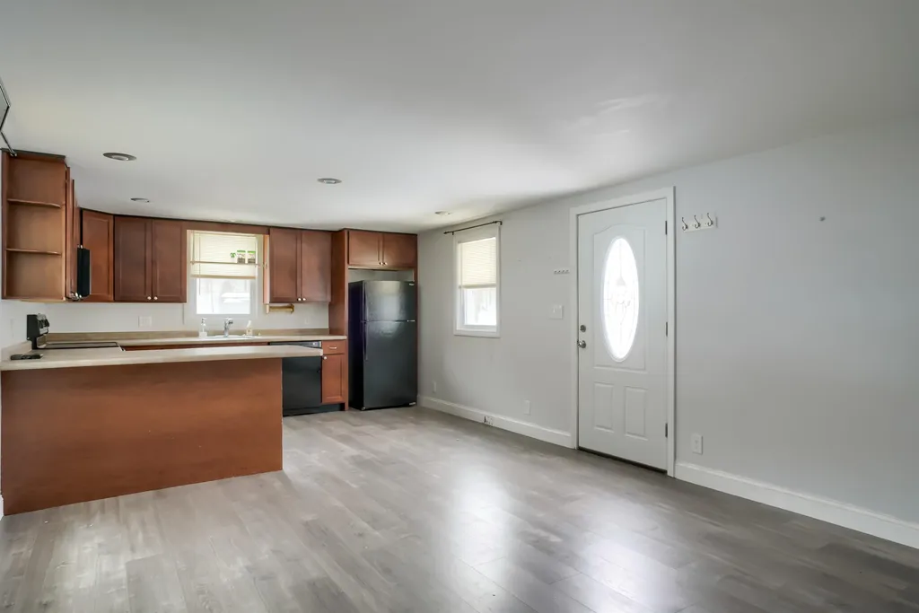 16 Skyview Drive Nashua NH 03062