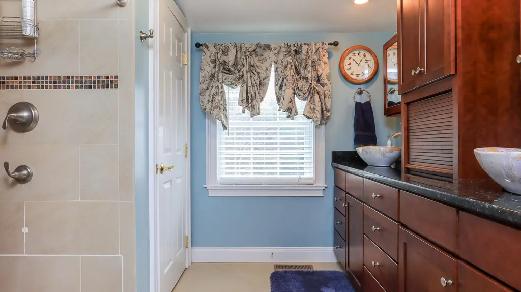60 Contoocook Lane Peterborough NH 03458
