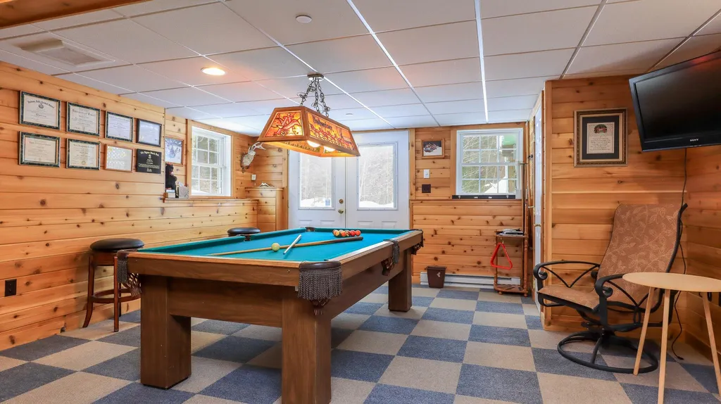 60 Contoocook Lane Peterborough NH 03458