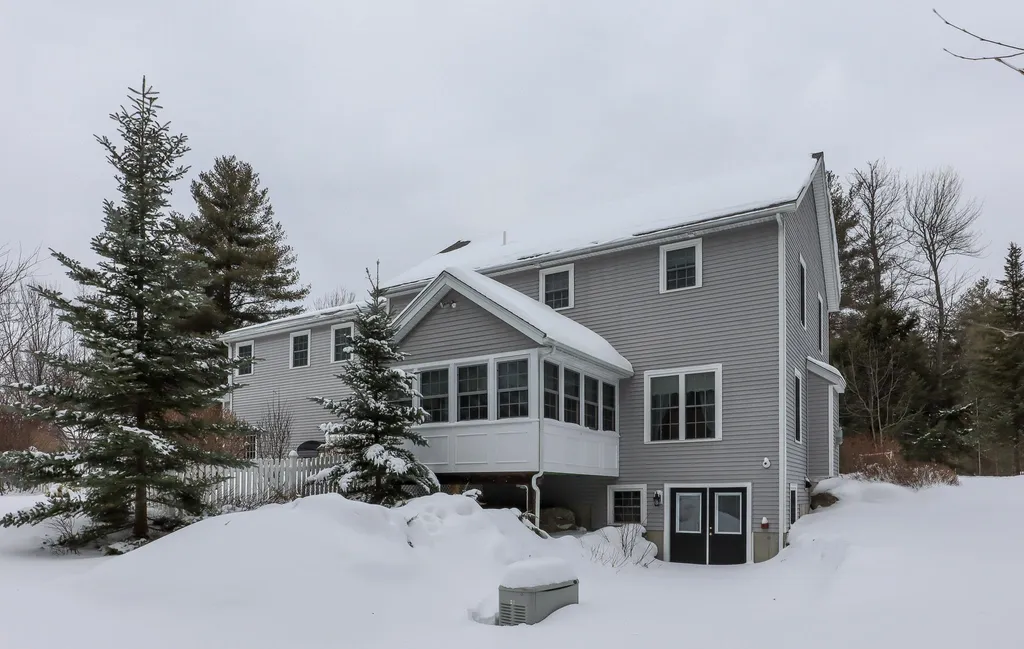 60 Contoocook Lane Peterborough NH 03458