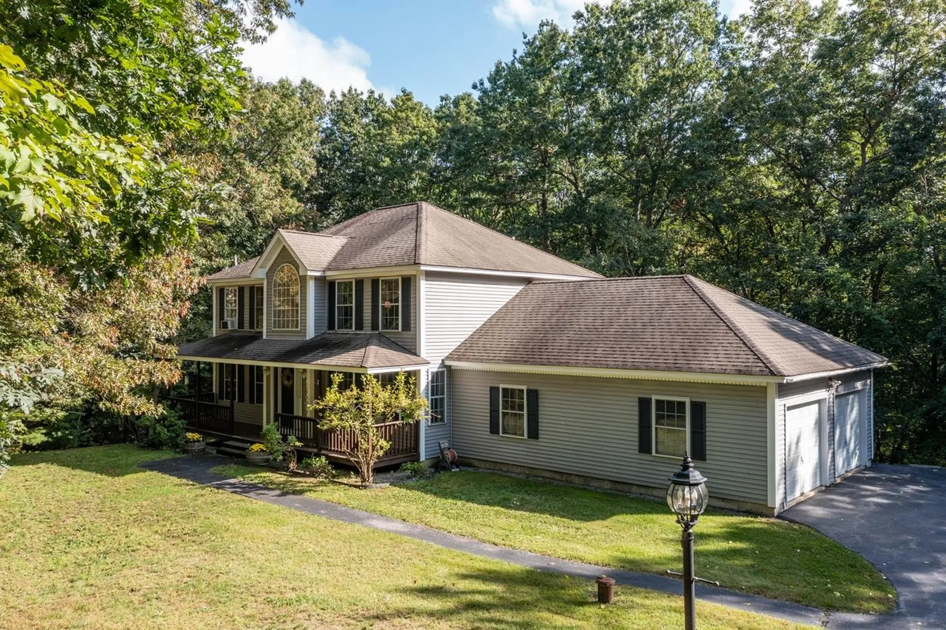8 Fieldstone Drive Hooksett NH 03106